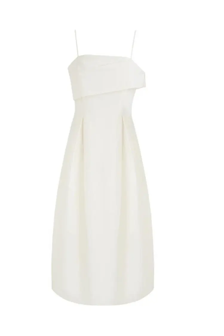 Come può un abito da festa asimmetrico in stile francese da donna migliorare il tuo look elegante per le occasioni speciali?